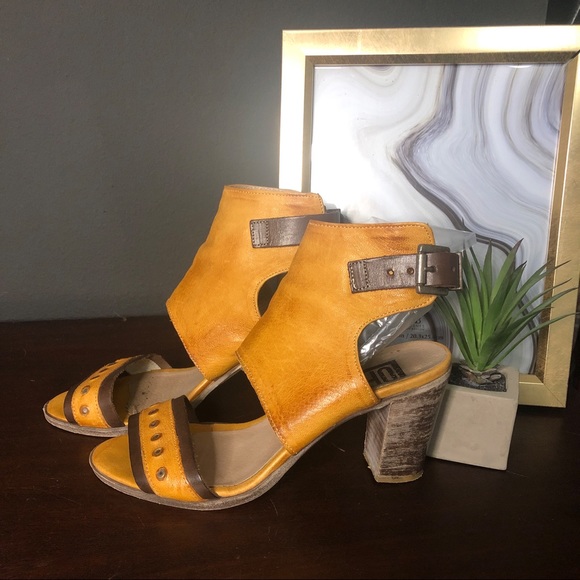 Vintage Made in Italy leather heel sandal booties - Picture 4 of 15